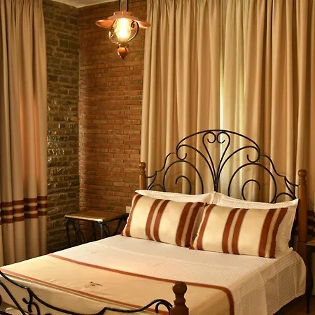 Restaurant Emblema Petrelë