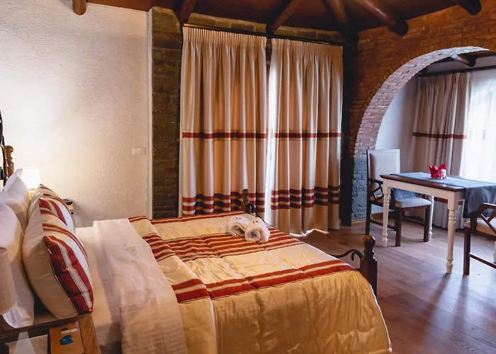 Hotel Restaurant Emblema Petrele