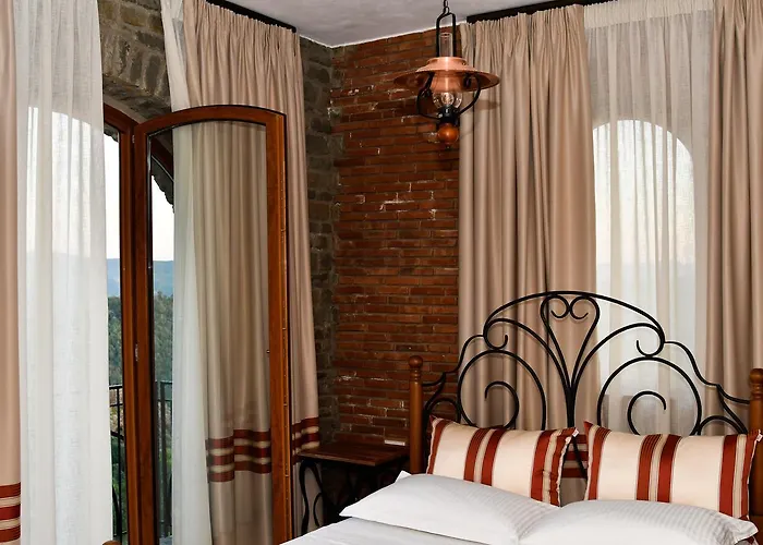 Restaurant Emblema 3* Petrele