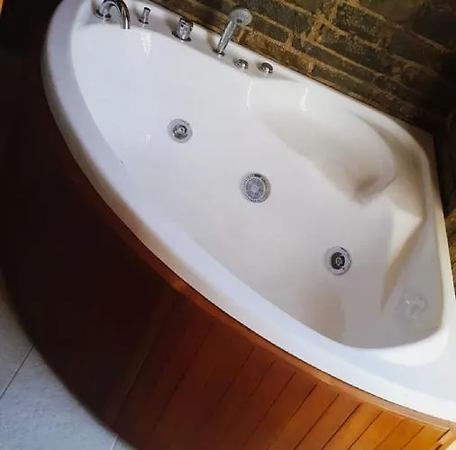 Restaurant Emblema 3* Petrele