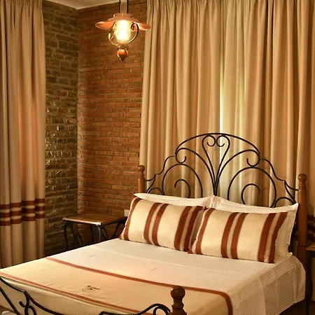 Restaurant Emblema Petrelë