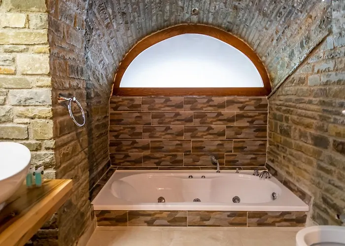 Restaurant Emblema 3* Petrele