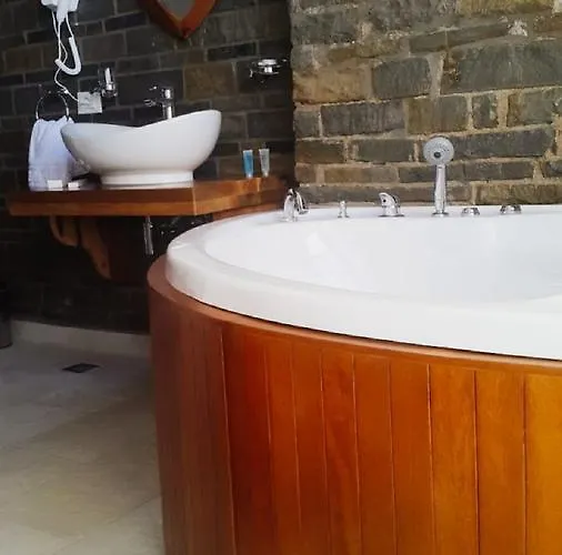 Hotel Restaurant Emblema Petrele